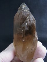 ベトナム・カインホア産スモーキー水晶（カテドラル） 182.0g