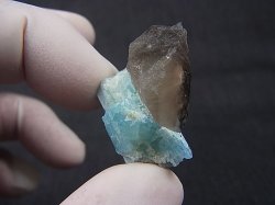 画像1: ベトナム・タインホア産アクアマリン付きスモーキー水晶（ブラックトルマリン付き） 10.5g