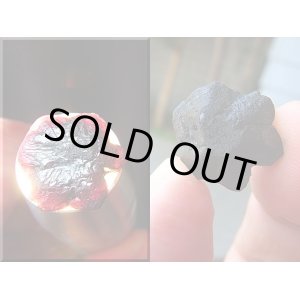 画像: 【クリアランス価格50％OFF 69,500円→34,750円】バイーア産アレキサンドライト（輪座双晶）原石 29.6カラット