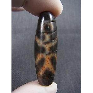 画像: ヴィンテージ：「貴人一眼」（赤朱砂入り）西蔵天珠 直径約13.5×44mm