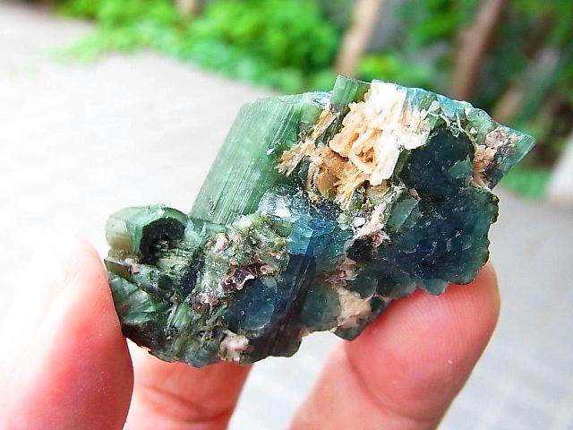 YN46インディゴライトトルマリン原石結晶⭐︎鉱物標本 | bumblebeebight.ca
