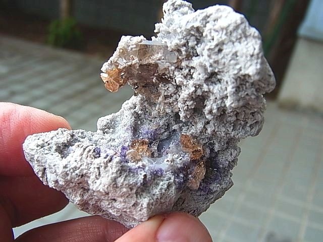 DA1-2 希少！インペリアル トパーズ アメリカ ユタ州 母岩付き結晶 - 置物
