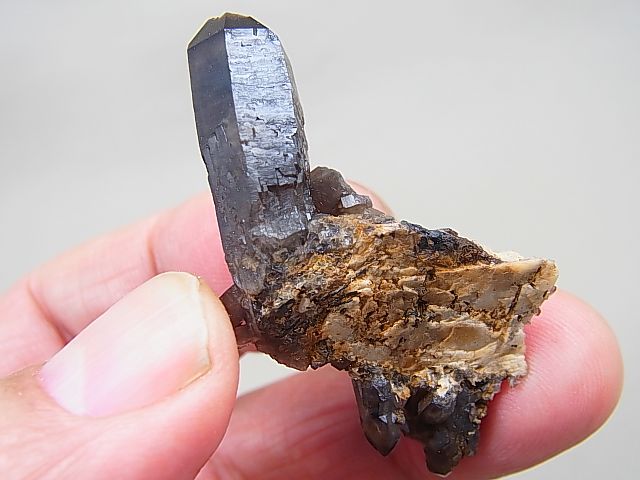 マラウイ産エジリン＆水晶原石12.4g - パーフェクトストーン PERFECT STONE