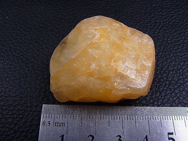 画像: 田上産トパーズ原石 52.3g