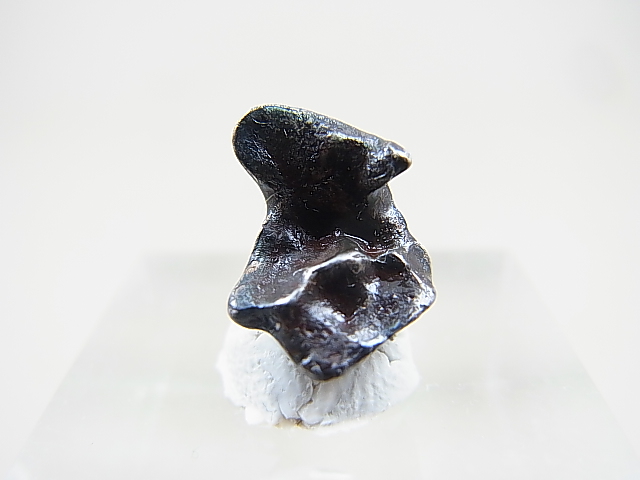 シホテ・アリン鉄隕石 2.3g - パーフェクトストーン PERFECT STONE