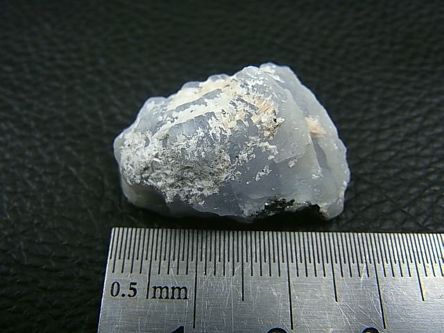 タンザニア産ブループレナイト原石 8.5g - パーフェクトストーン 