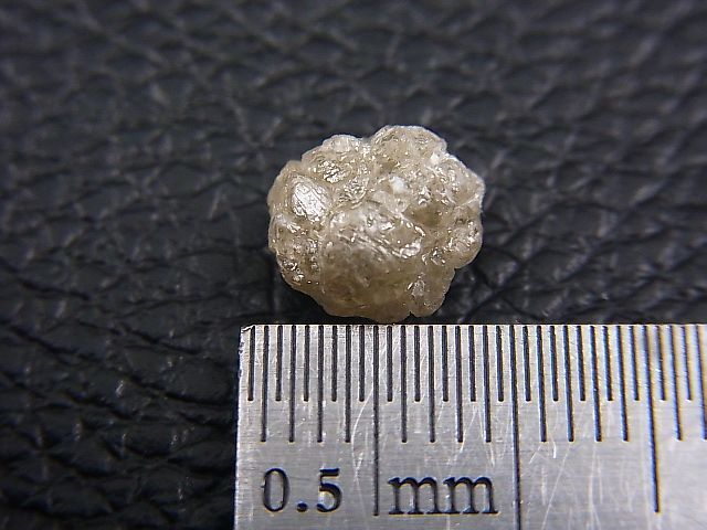 天然ダイヤモンド原石（蛍光/ブルー） 2.8カラット - パーフェクト