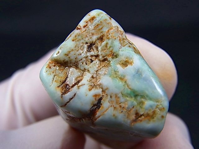 糸魚川青海川金山谷産グリーンひすい原石 27.4g - パーフェクトストーン PERFECT STONE