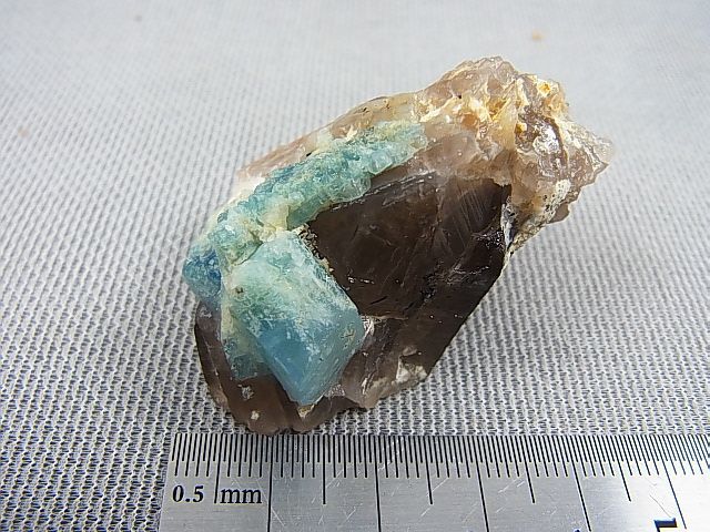 画像: ベトナム・タインホア産アクアマリン付きスモーキー水晶 41.4g