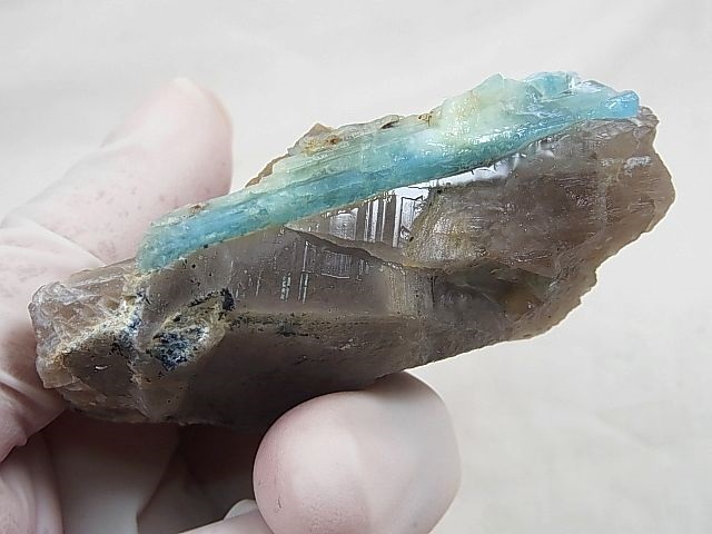 画像: ベトナム・タインホア産アクアマリン付きスモーキー水晶 77.0g