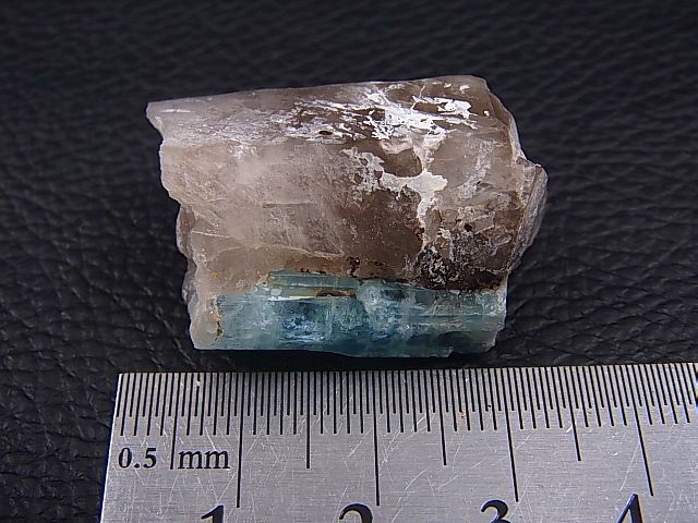 画像: ベトナム・タインホア産アクアマリン付きスモーキー水晶 13.9g