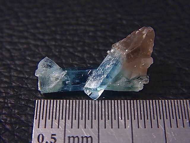 画像: ベトナム・タインホア産アクアマリン付きスモーキー水晶 0.8ｇ