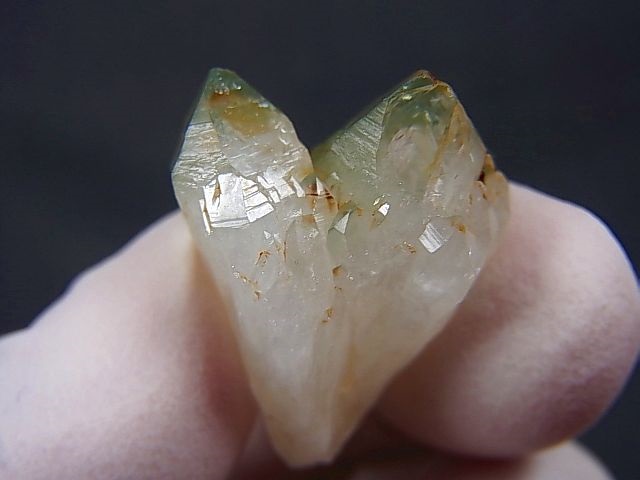 荒川鉱山産ツイン緑水晶 6.3g - パーフェクトストーン PERFECT STONE