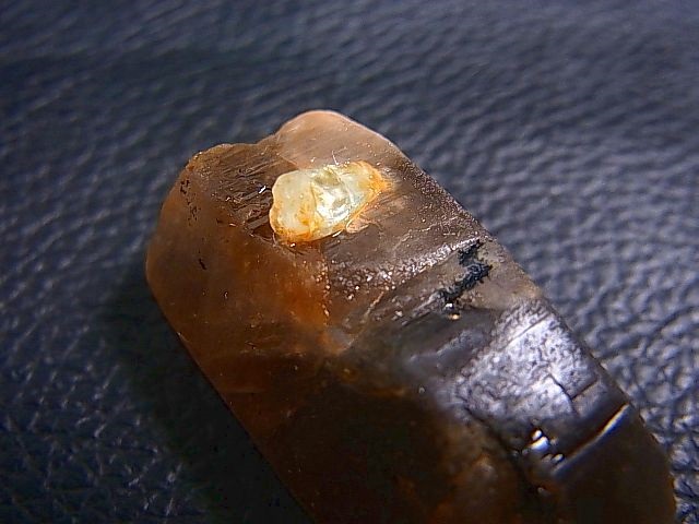 画像: ベトナム・タインホア産アクアマリン付きスモーキー水晶（ブラックトルマリン付き） 16.9g