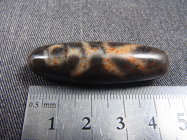 画像: ヴィンテージ：「貴人一眼」（赤朱砂入り）西蔵天珠 直径約13.5×44mm